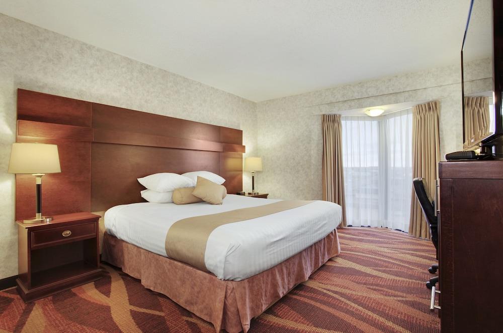 Travelodge By Wyndham Lloydminster Ngoại thất bức ảnh